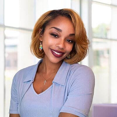 Headshot Board Anise Marshall